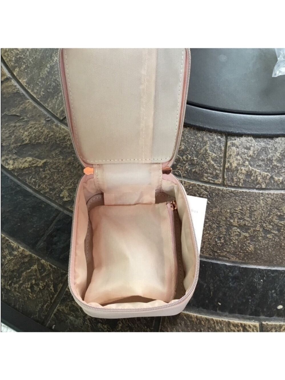 Lauren Conrad Travel Jewelry Box peachy pink with rose gold zipper - Picture 9 of 13
